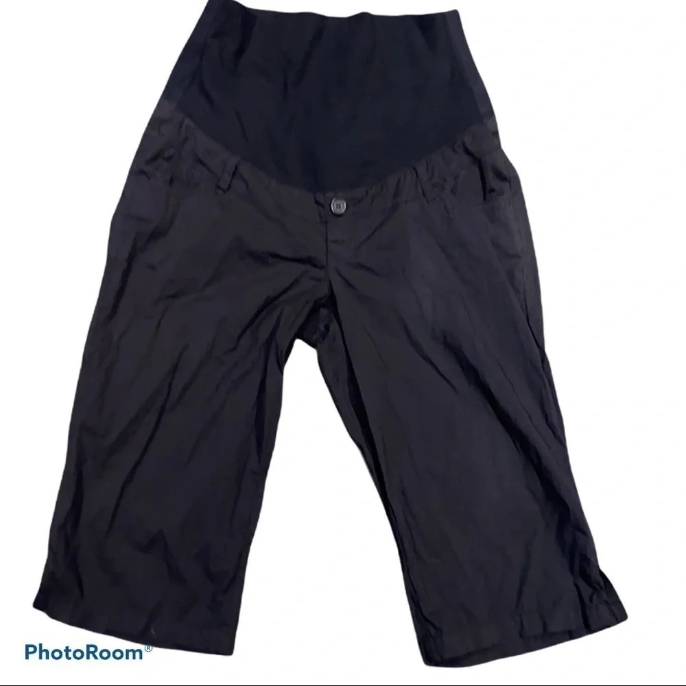 Thyme  maternity black cargo shorts Sz S